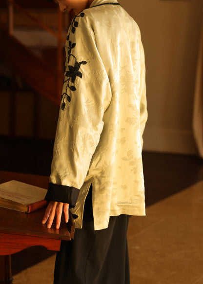 Classic Vintage Coat with a Flattering Fit