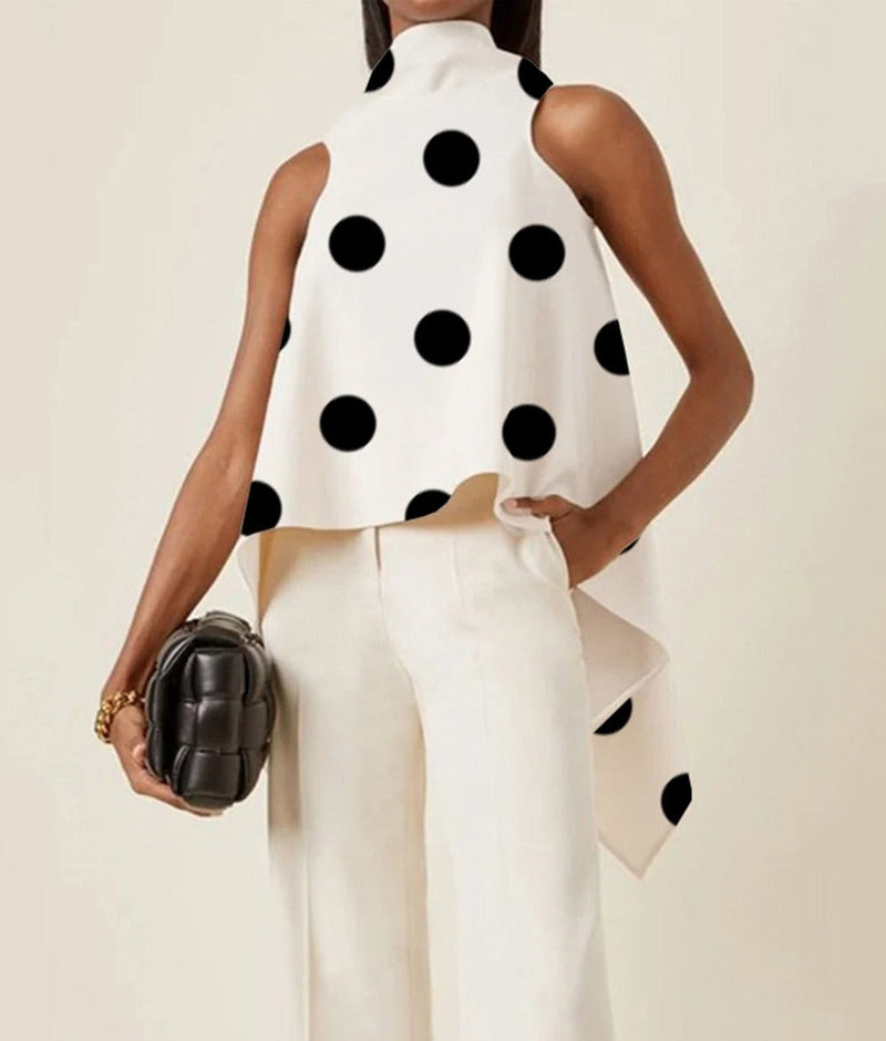 Well Tailored Top with a Graceful Silhouette