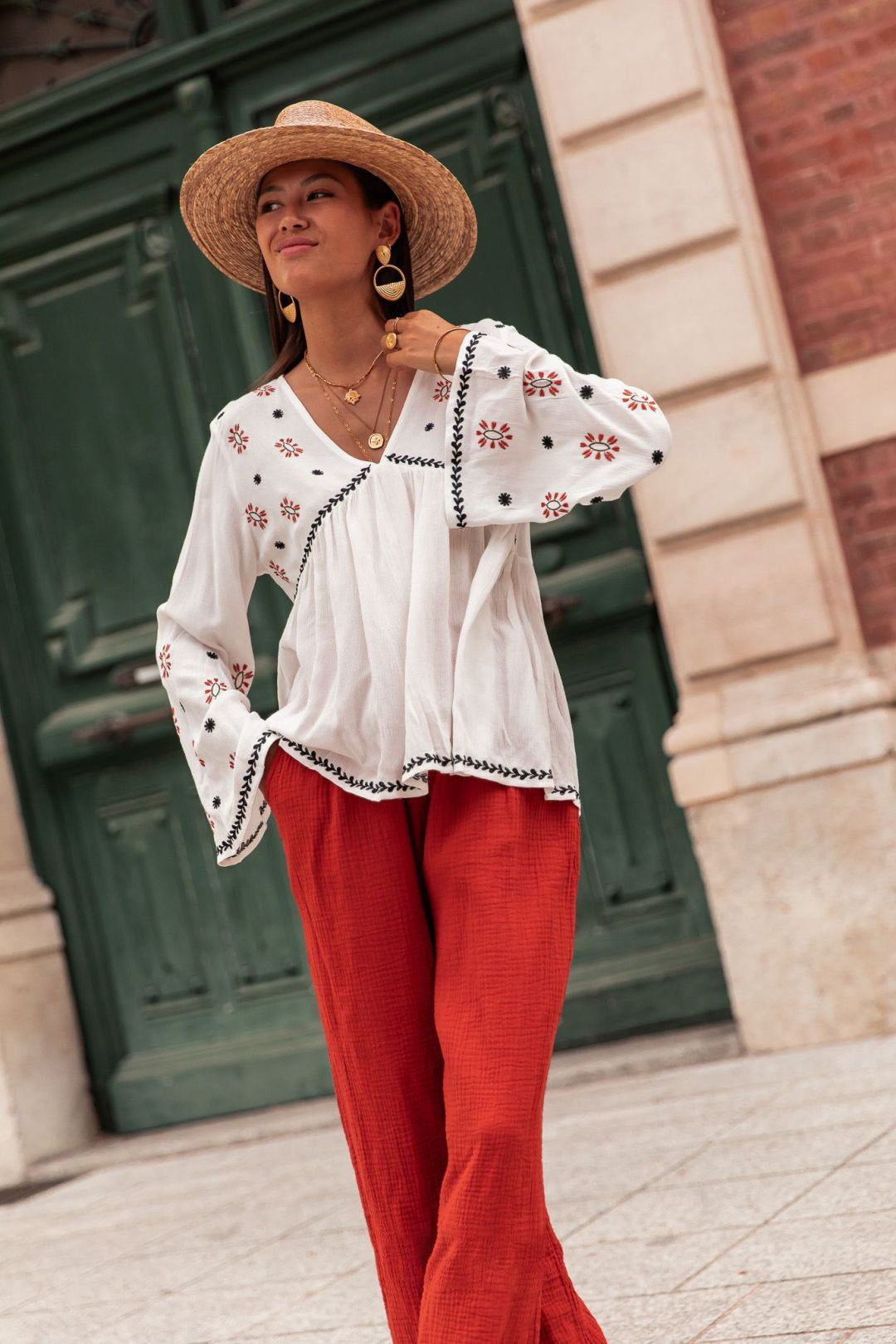 Beautifully Finished Pullover in a Timeless Design
