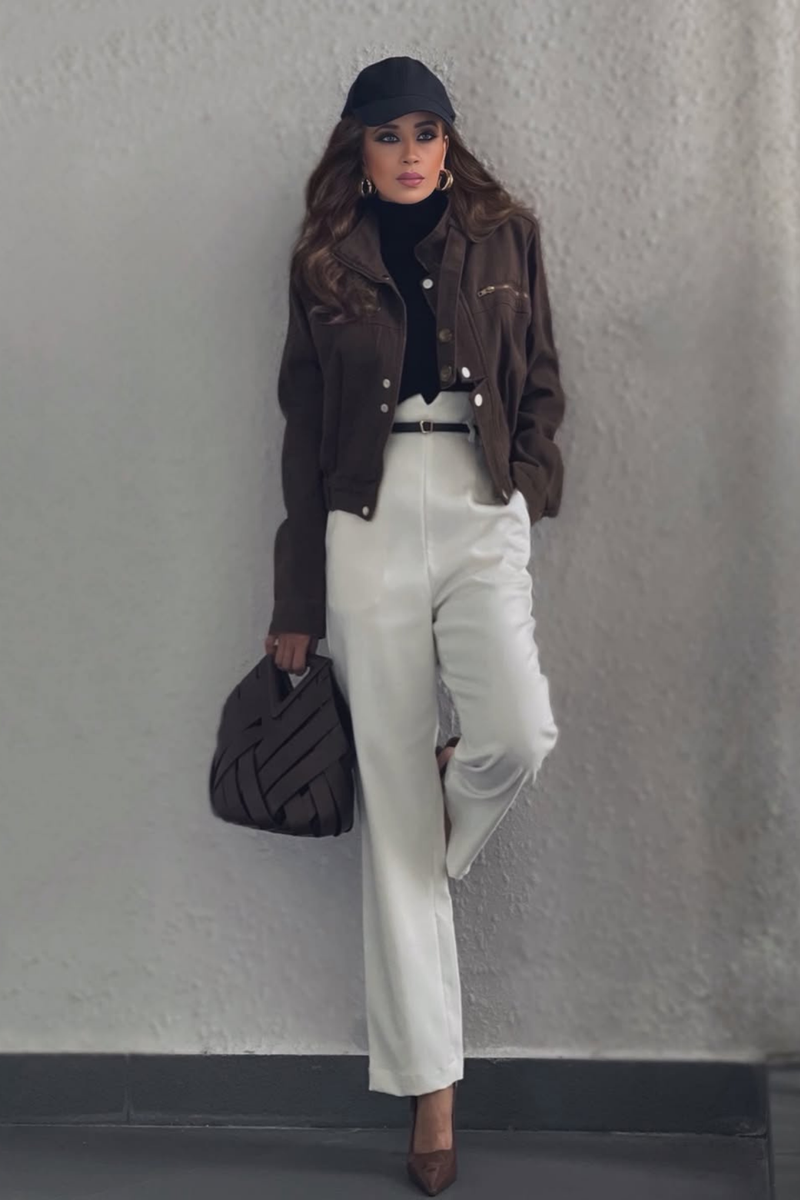 Effortlessly Elegant Jacket with a Timeless Design