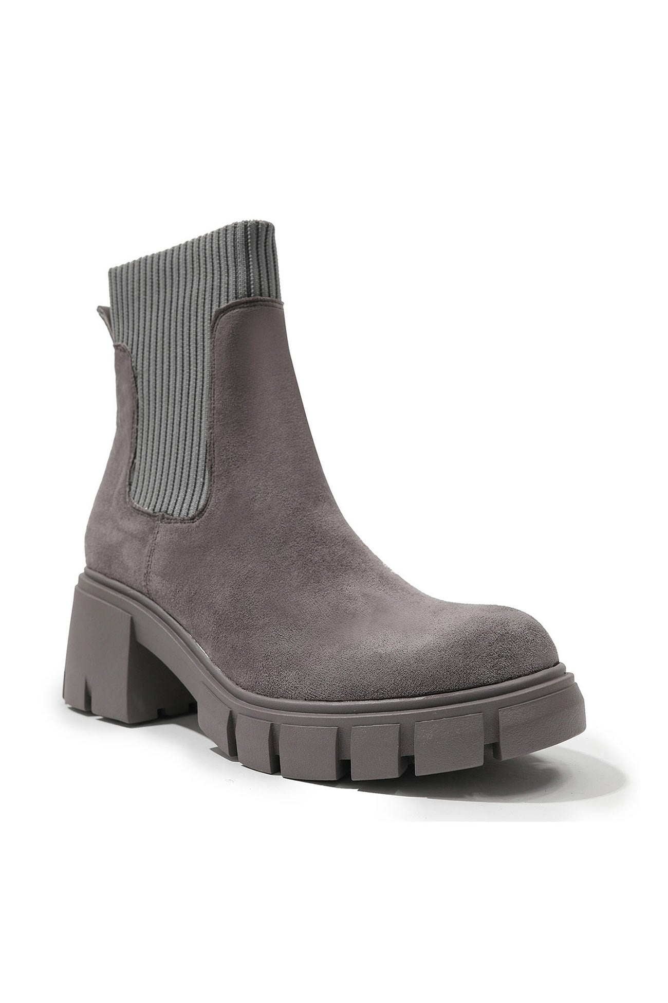 Elegantly Styled Boots for Everyday Wear