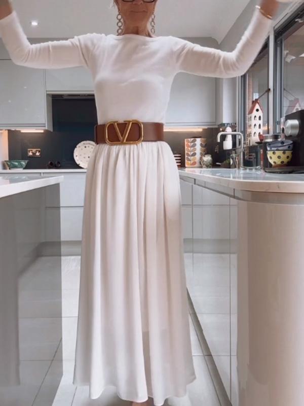 Beautifully Crafted Dress in a Classic Style
