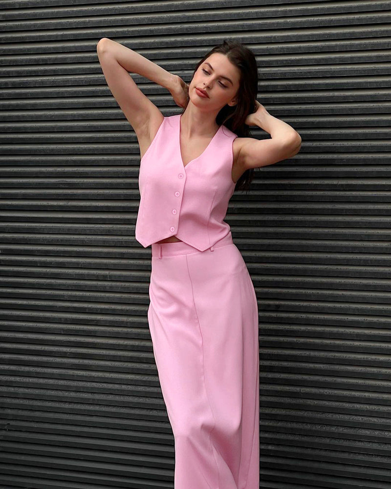Beautifully Finished Coat in a Timeless Design