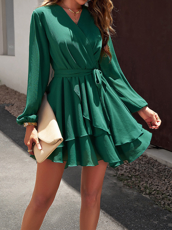 Effortlessly Elegant Dress with a Timeless Design