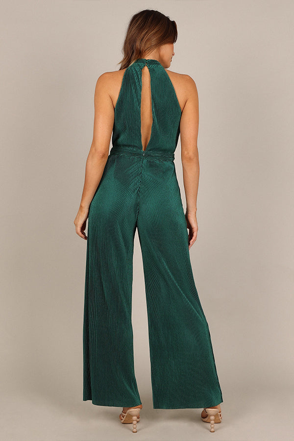 Effortlessly Elegant Garment with a Timeless Design