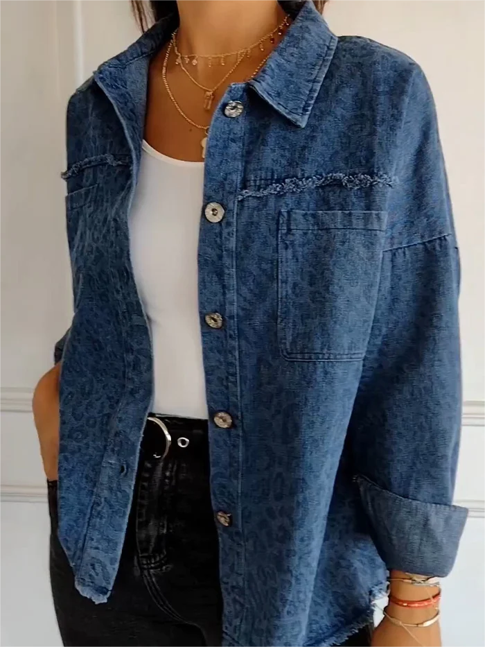 Well Tailored Shirt with a Graceful Silhouette