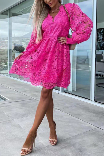 Beautifully Finished Dress in a Timeless Design