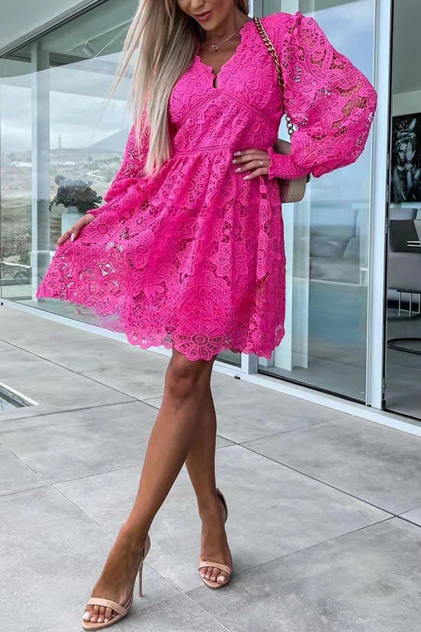 Beautifully Finished Dress in a Timeless Design