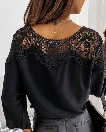 Effortlessly Elegant Top with a Timeless Design