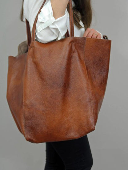 Polished Bag with an Effortless Classic Look