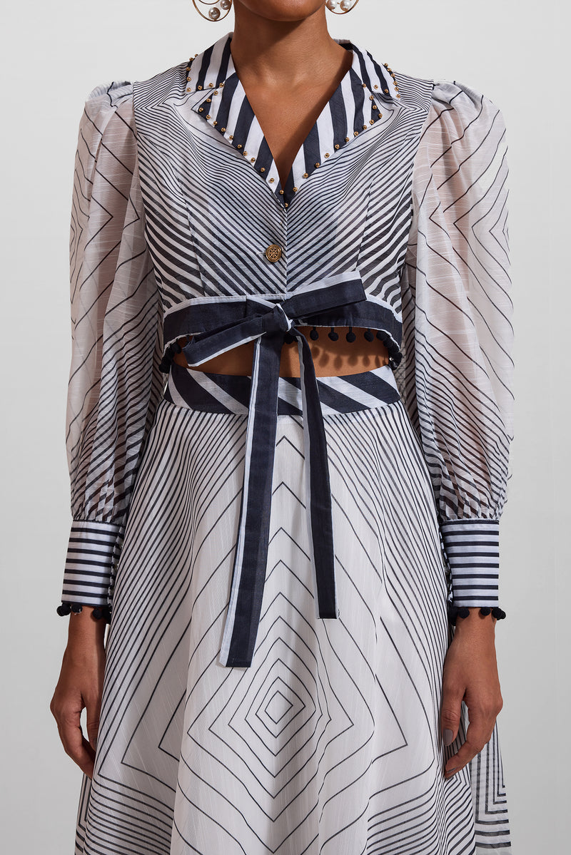 Effortlessly Elegant Top with a Timeless Design