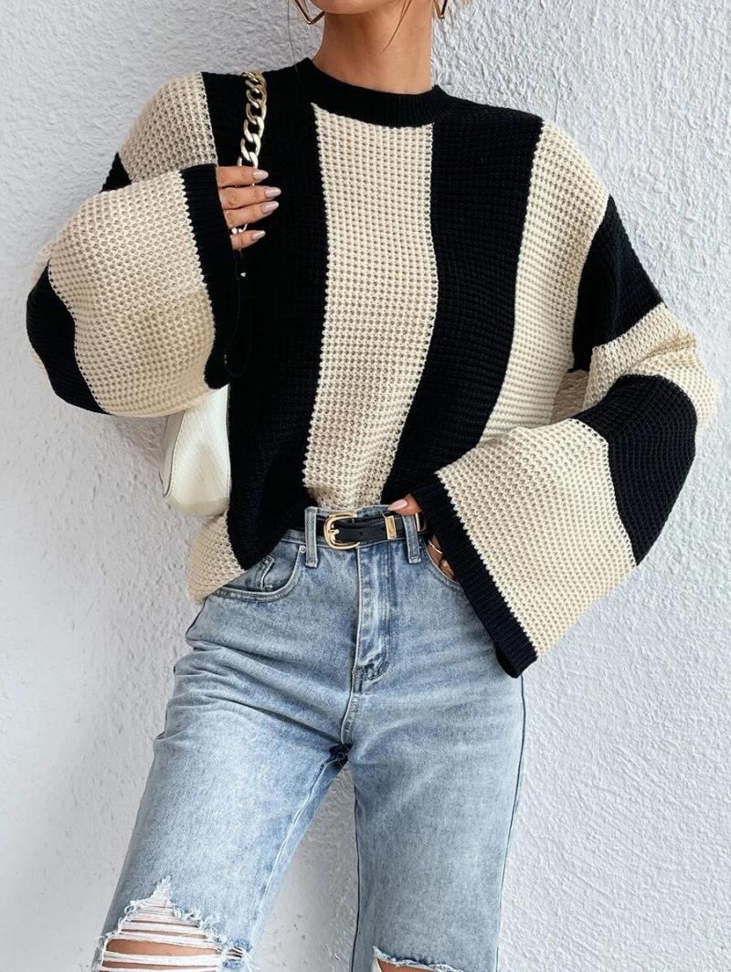 Elegantly Styled Sweater for Everyday Wear