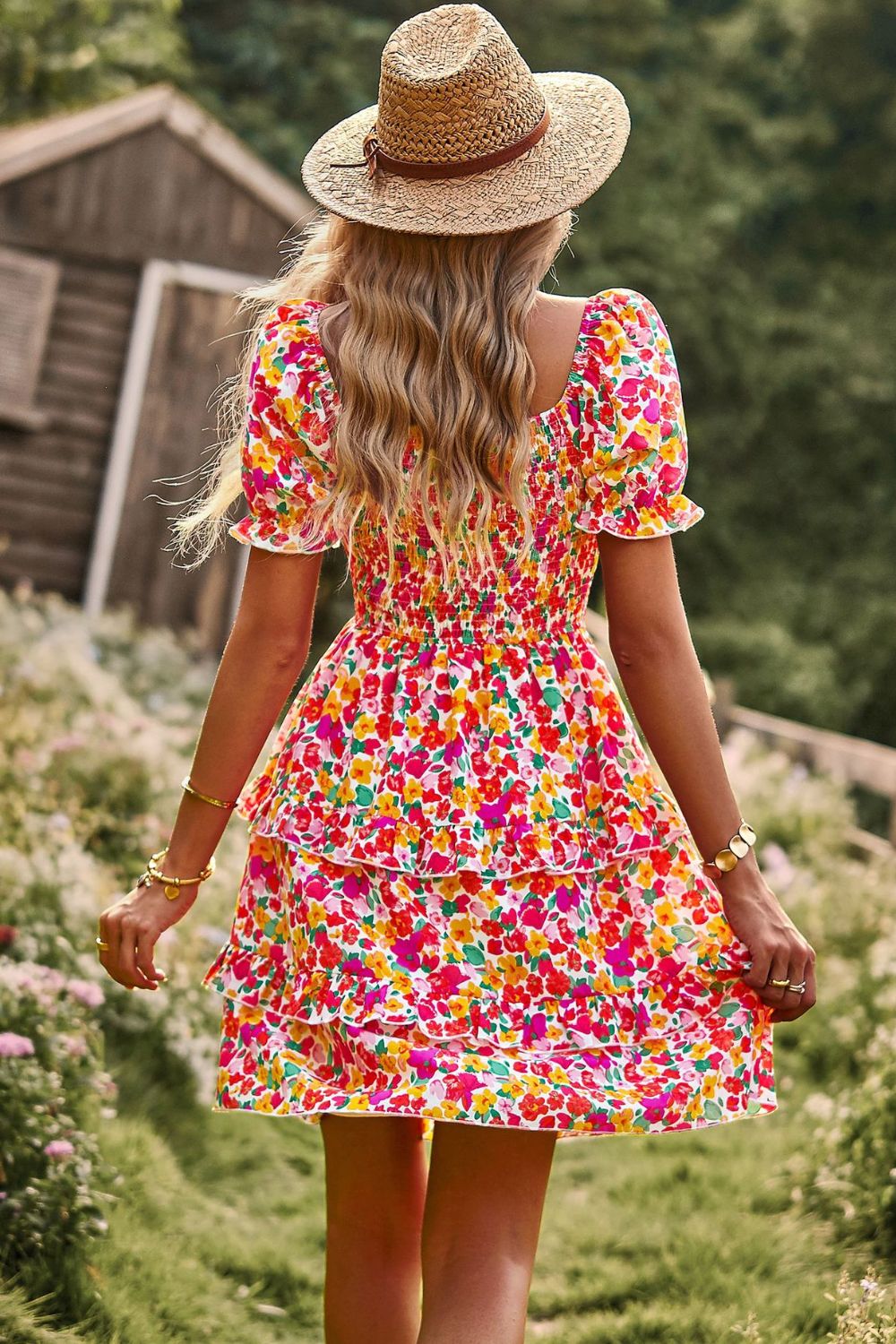 Well Tailored Dress with a Graceful Silhouette