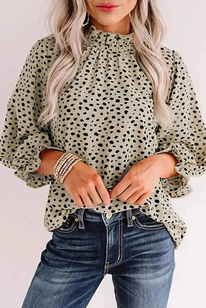 Sophisticated Blouse with a Clean Classic Look