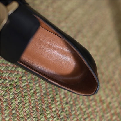 Sophisticated Garment with a Clean Classic Look