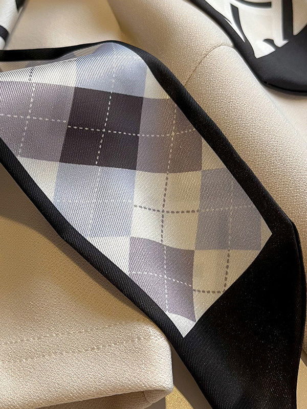 Effortlessly Elegant Garment with a Timeless Design