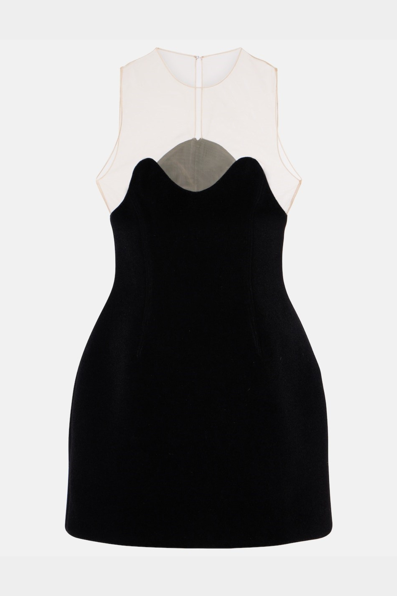 Effortlessly Elegant Dress with a Timeless Design