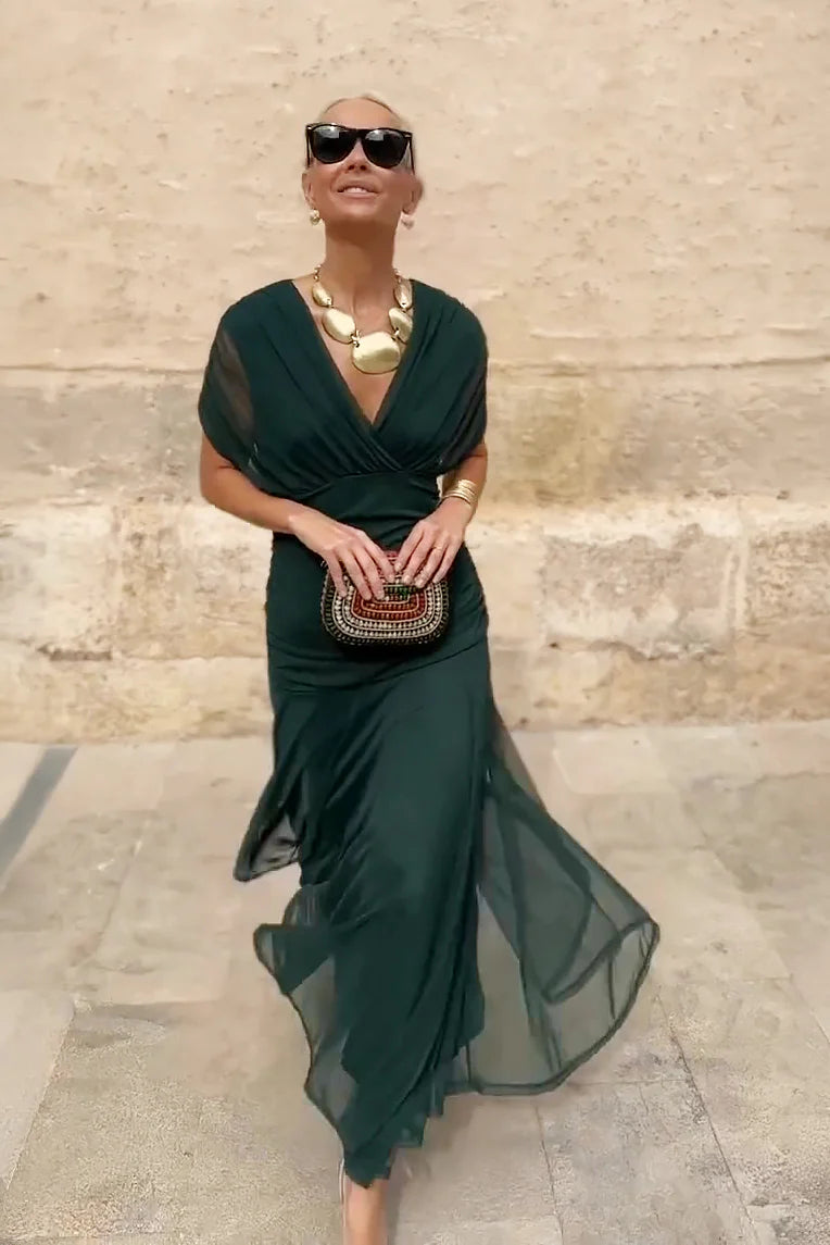 Sophisticated Dress with a Clean Classic Look