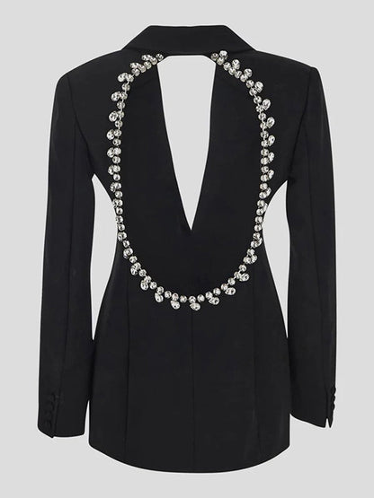 Sophisticated Garment with a Clean Classic Look