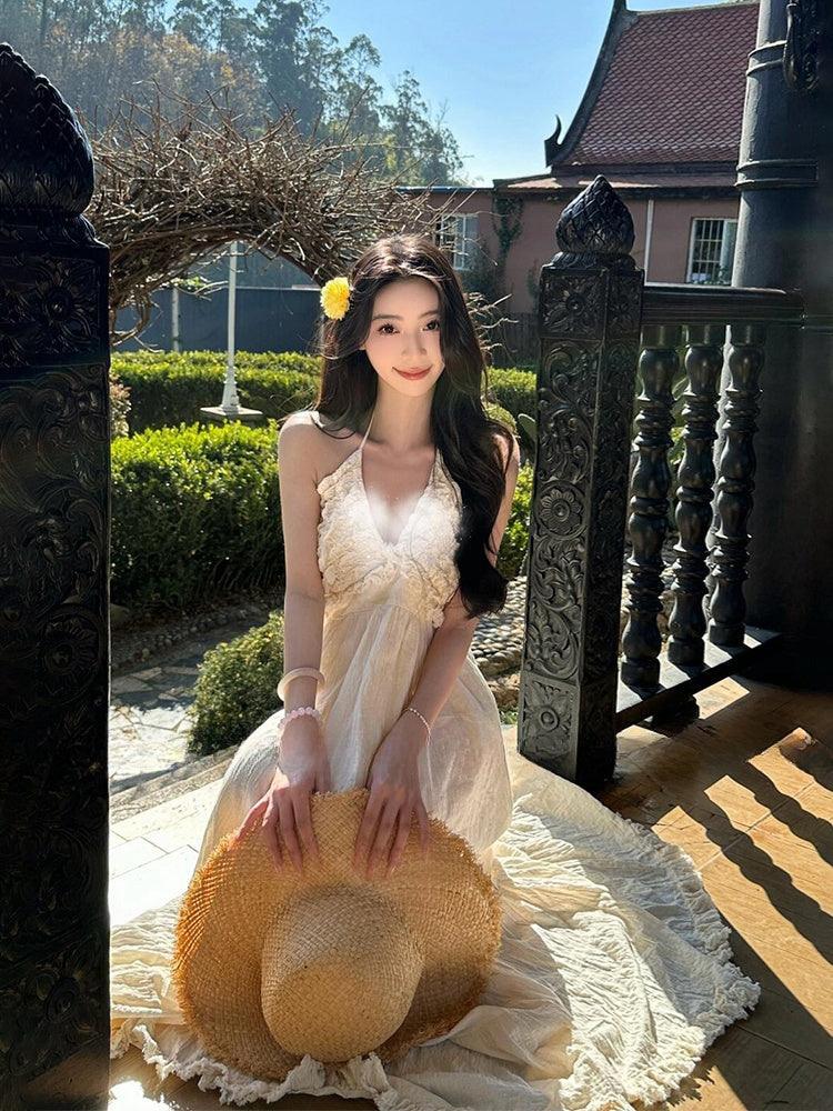 Effortlessly Elegant Dress with a Timeless Design