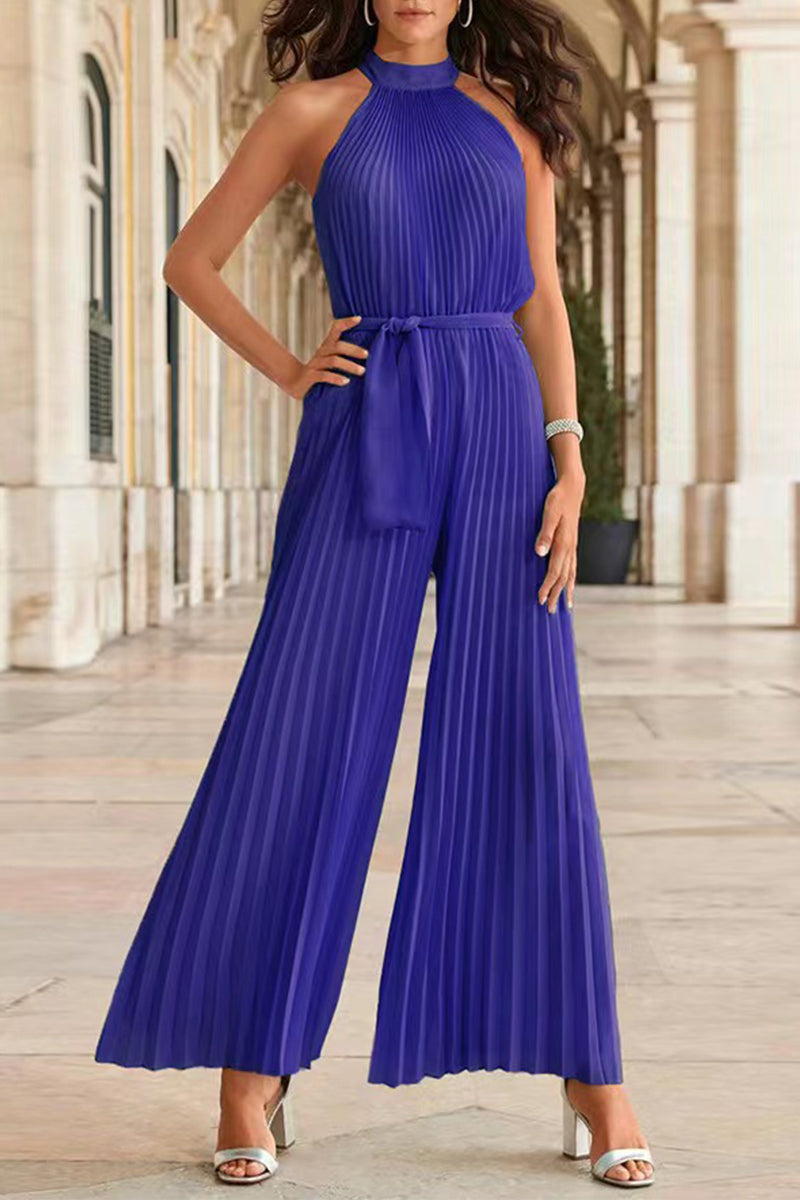 Sophisticated Garment with a Clean Classic Look