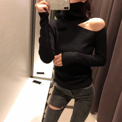 Beautifully Finished Sweater in a Timeless Design