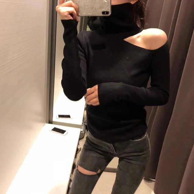 Beautifully Finished Sweater in a Timeless Design