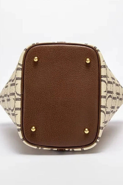 Effortlessly Elegant Bag with a Timeless Design