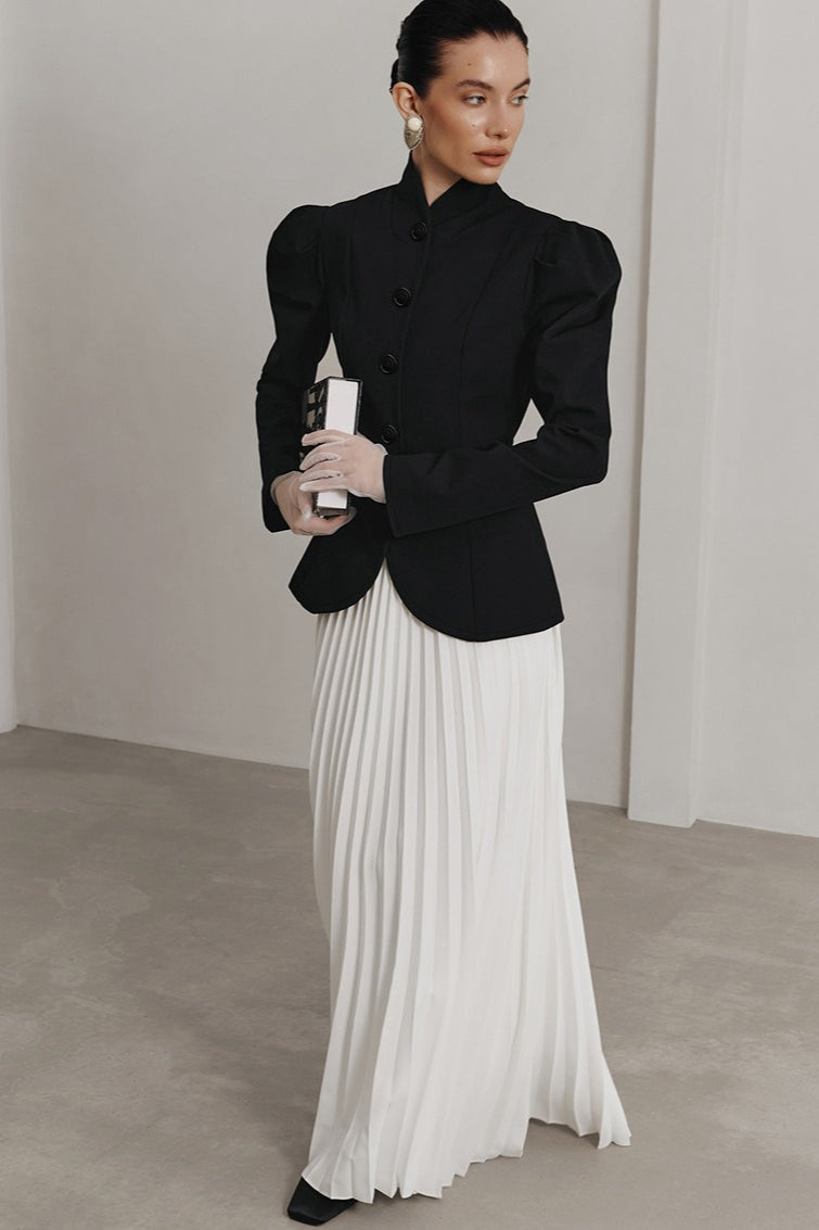 Beautifully Finished Garment in a Timeless Design