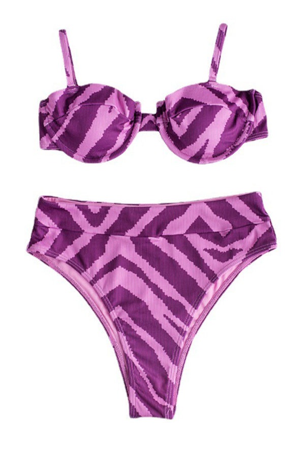 Effortlessly Elegant Bikini with a Timeless Design