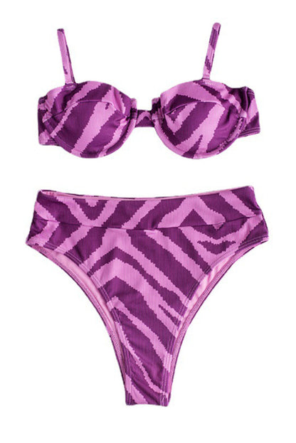 Effortlessly Elegant Bikini with a Timeless Design