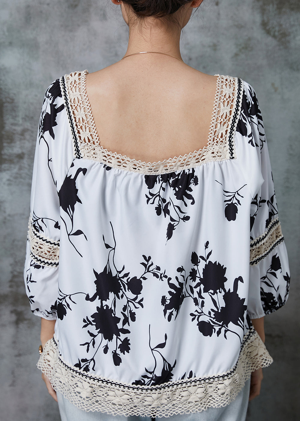 Effortlessly Elegant Shirt with a Timeless Design