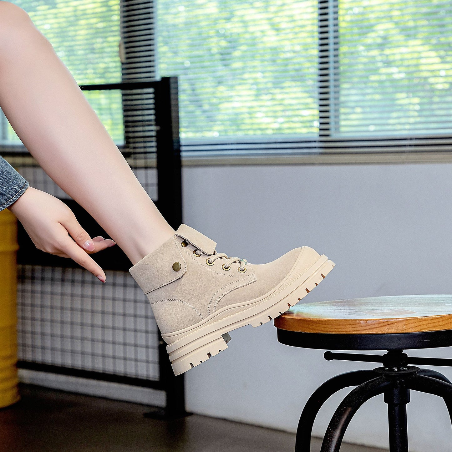 Well Tailored Boots with a Graceful Silhouette