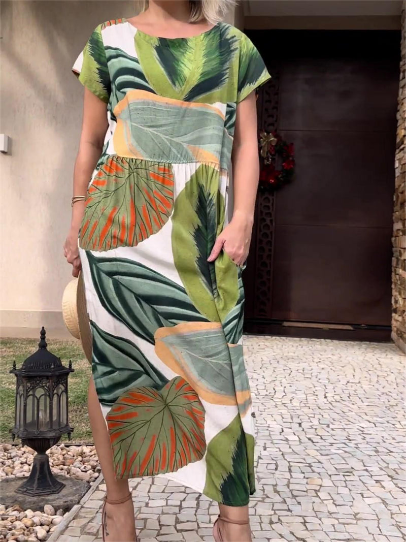 Gracefully Styled Dress for Any Occasion