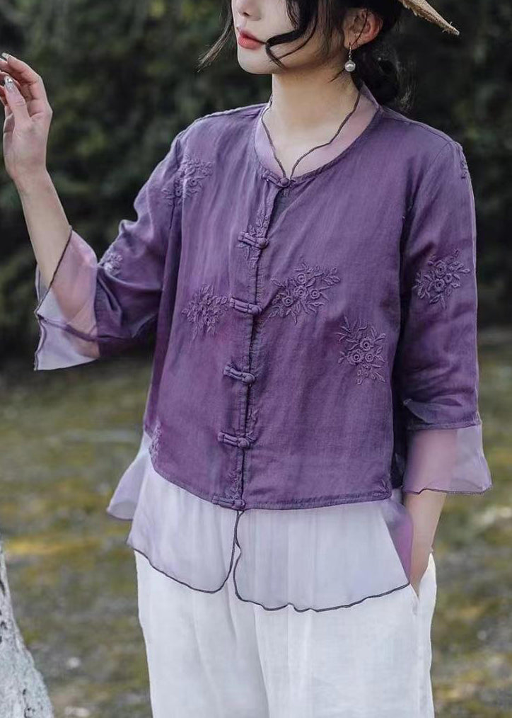 Well Tailored Blouse with a Graceful Silhouette