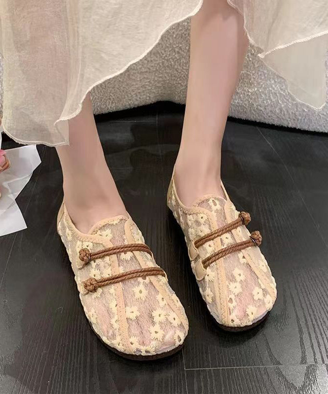 Classic Vintage Shoes with a Flattering Fit