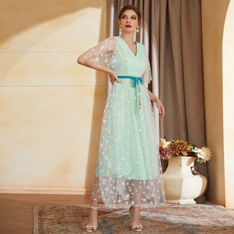 Beautifully Crafted Dress in a Classic Style