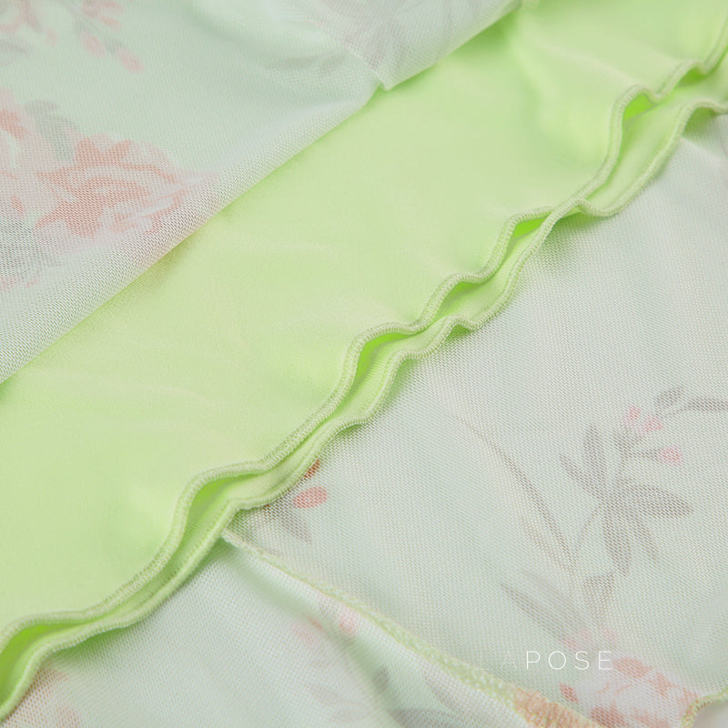 Effortlessly Elegant Garment with a Timeless Design