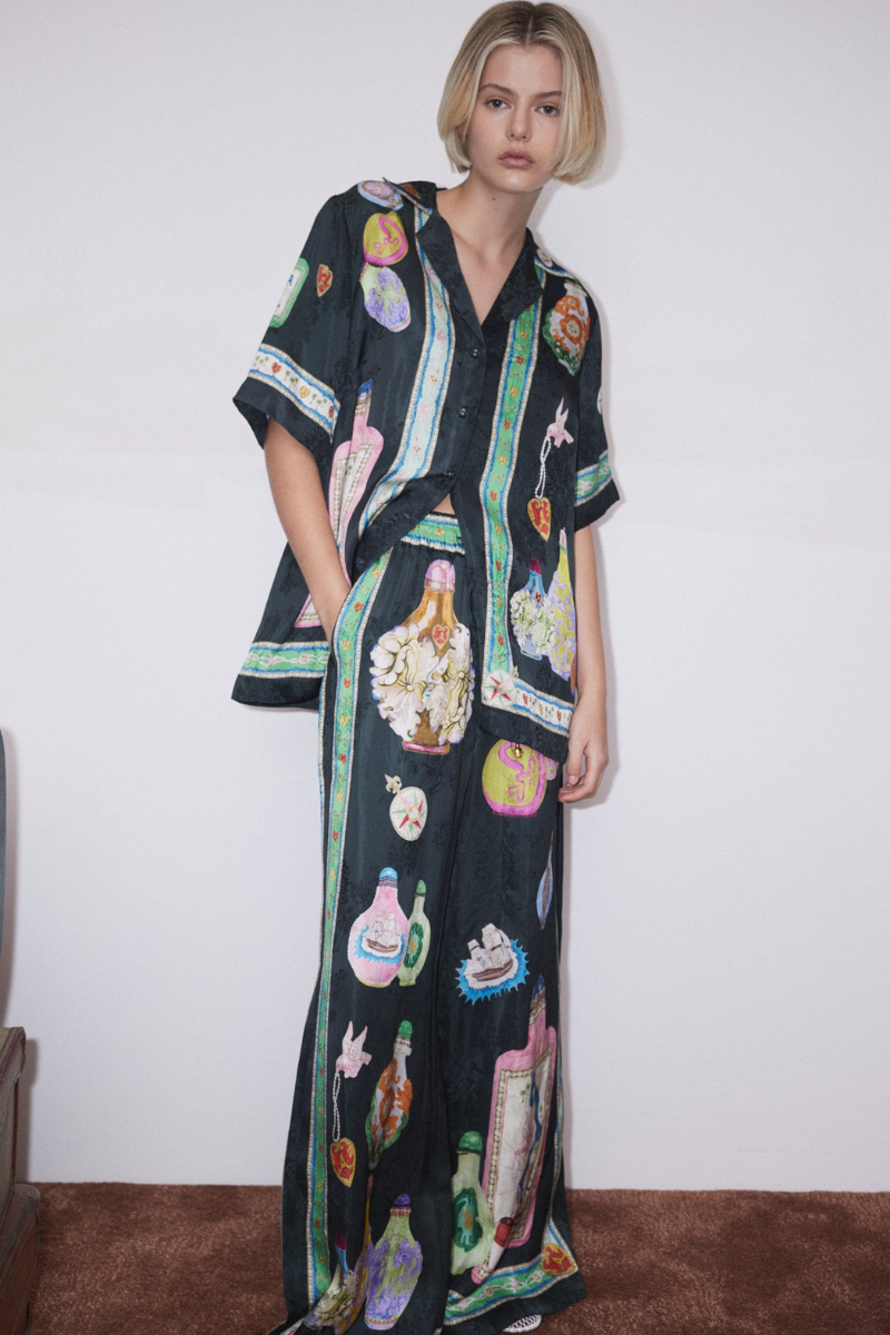 Well Tailored Pants with a Graceful Silhouette