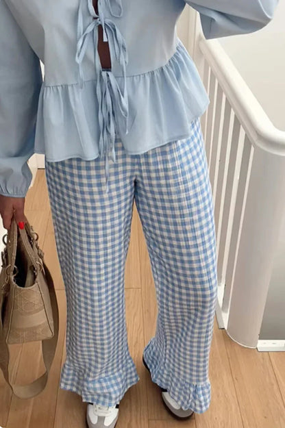 Classic Vintage Blouse with a Flattering Fit