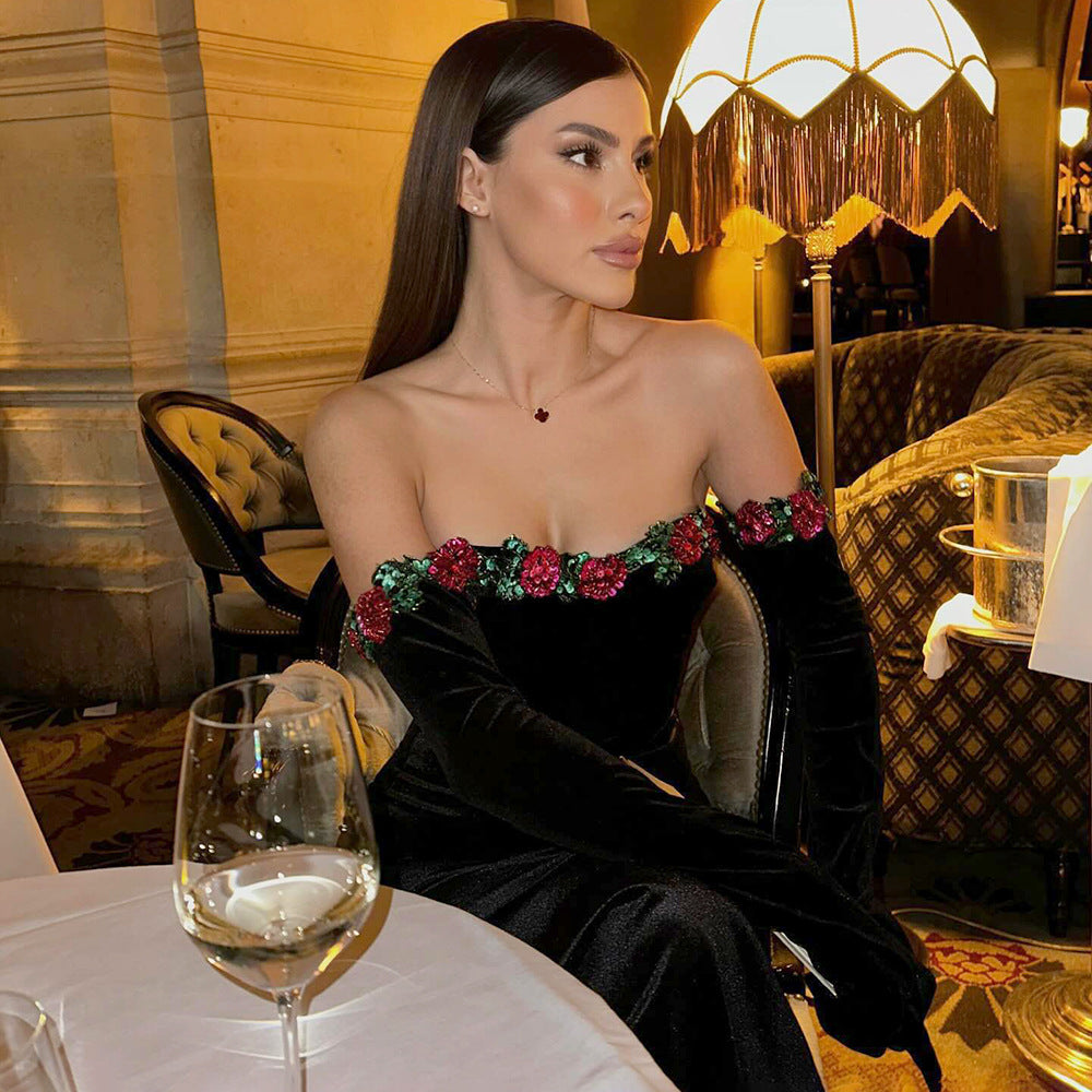 Classic Vintage Dress with a Flattering Fit