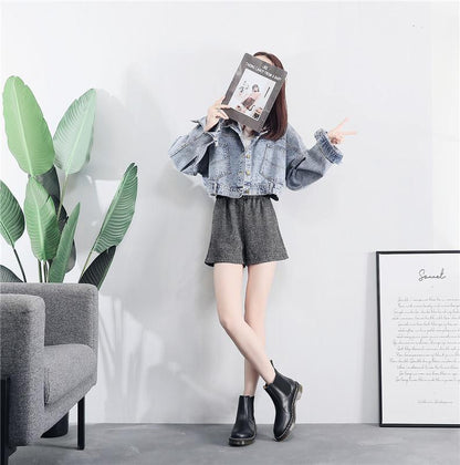 Well Tailored Boots with a Graceful Silhouette