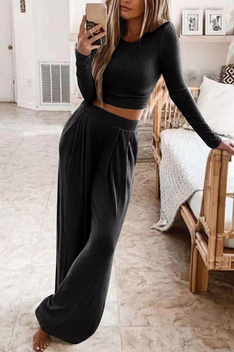 Well Tailored Pants with a Graceful Silhouette