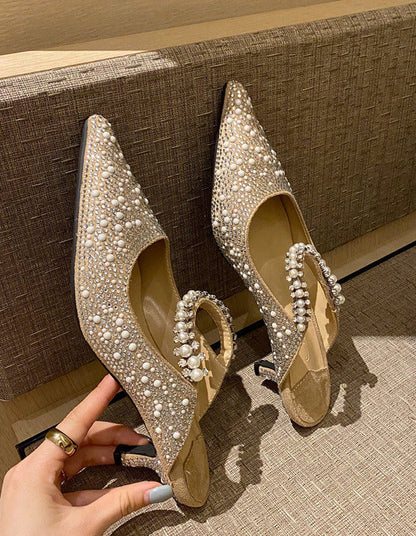 Polished Heels with an Effortless Classic Look