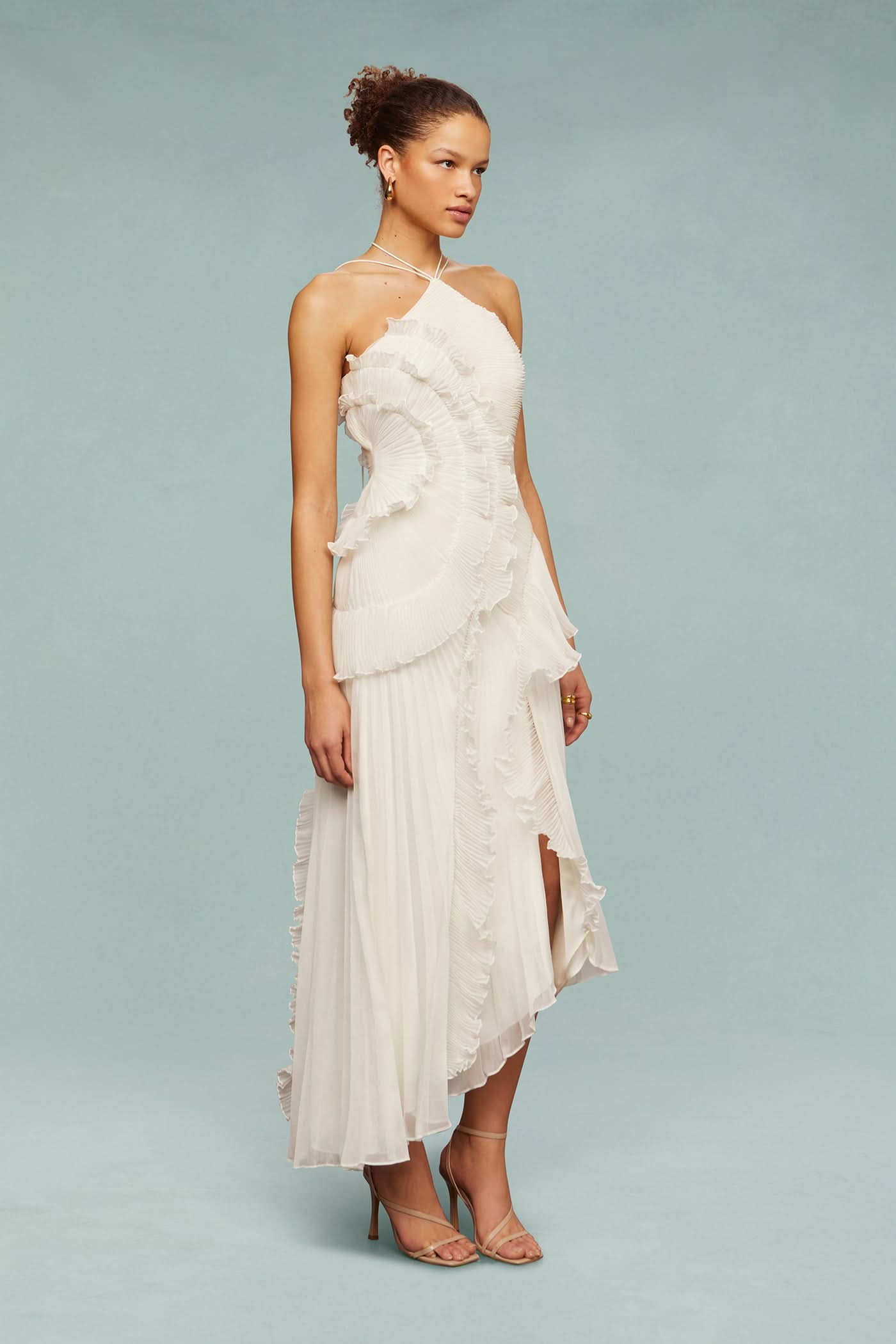 Beautifully Finished Dress in a Timeless Design