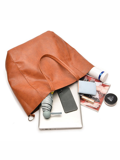 Polished Bag with an Effortless Classic Look