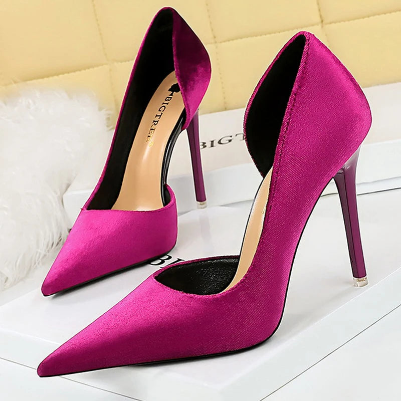 Classic Vintage Shoes with a Flattering Fit