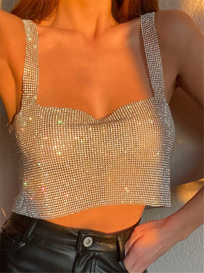 Well Tailored Top with a Graceful Silhouette