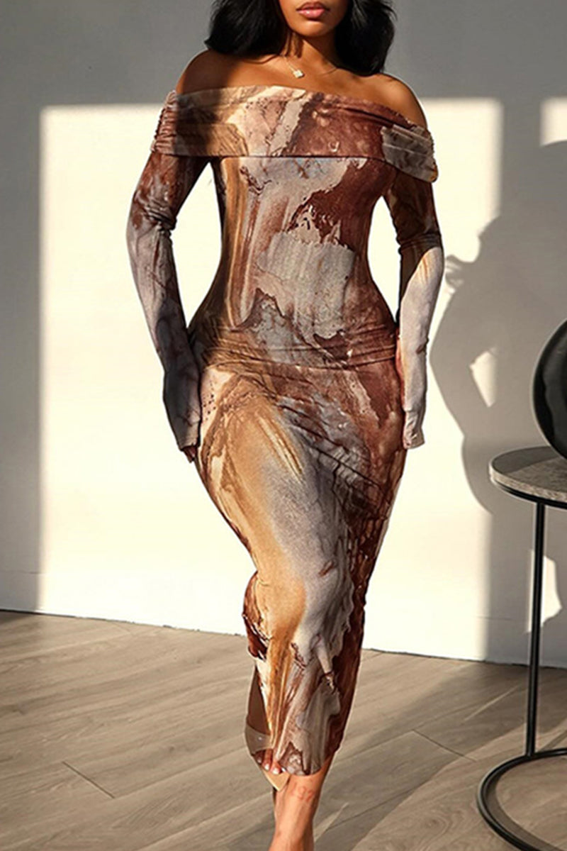 Beautifully Finished Dress in a Timeless Design