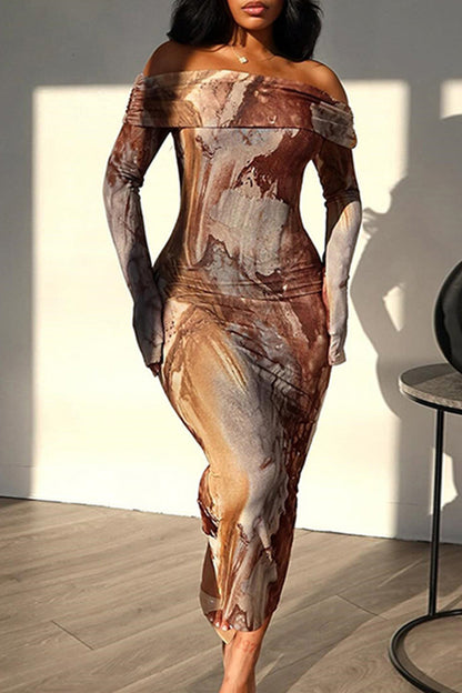 Beautifully Finished Dress in a Timeless Design